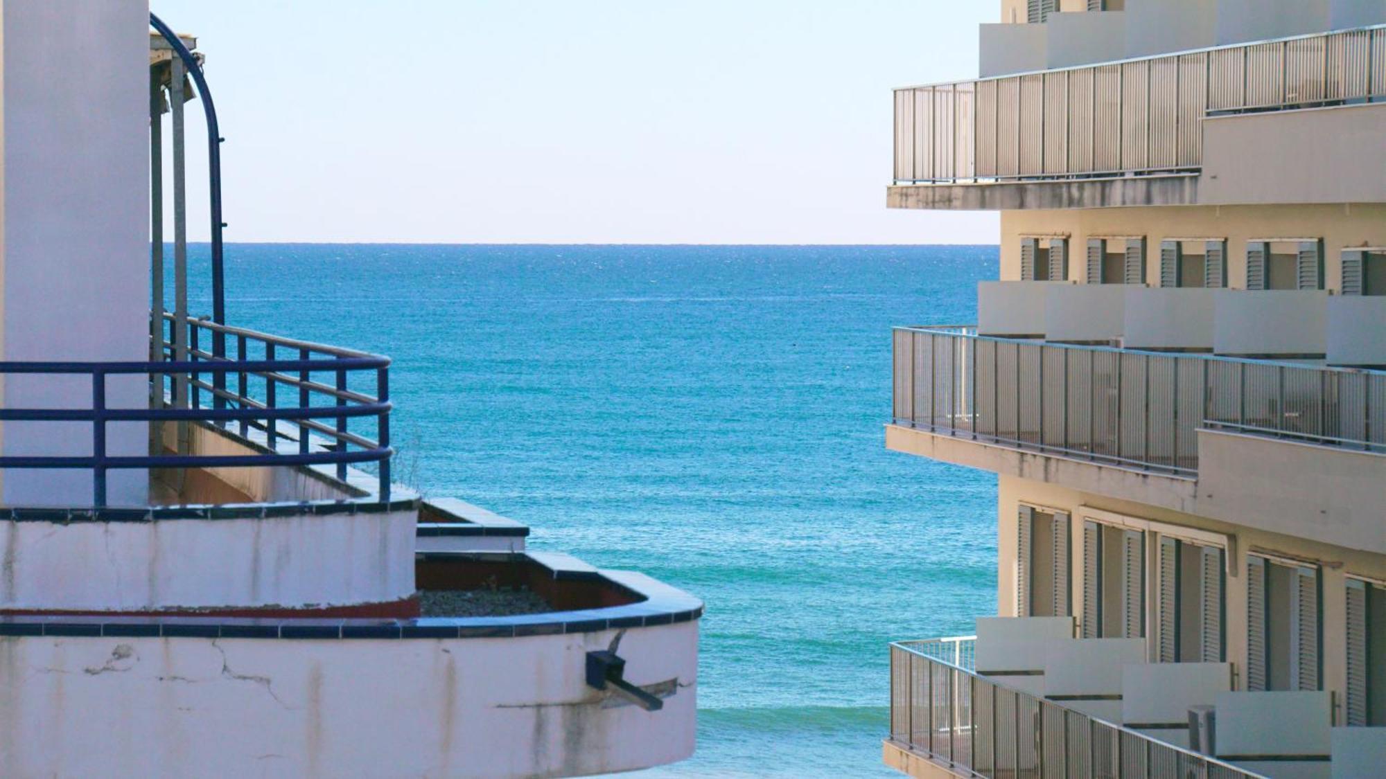 Beachstyle Penthouse By Hello Homes סיטגס מראה חיצוני תמונה