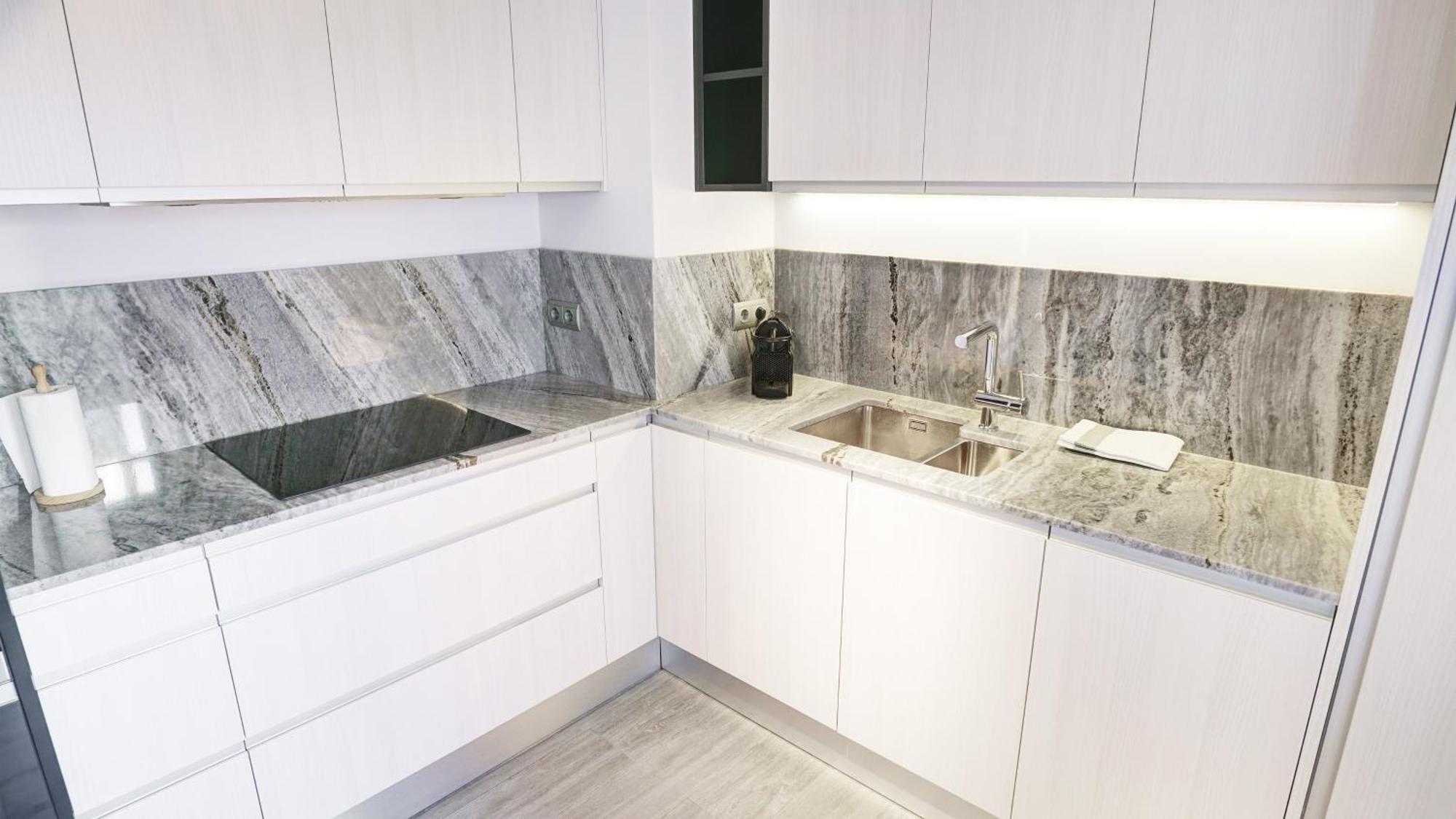 Beachstyle Penthouse By Hello Homes סיטגס מראה חיצוני תמונה